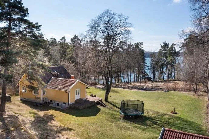 Vretaviksvägen i Värmdö