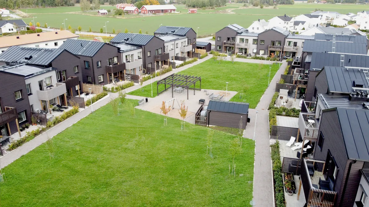 Törnsångarevägen i Linghem