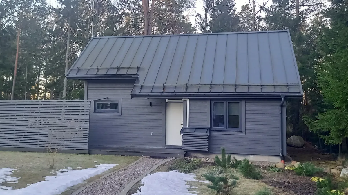 Stuga på Kommendörsvägen i Åkersberga