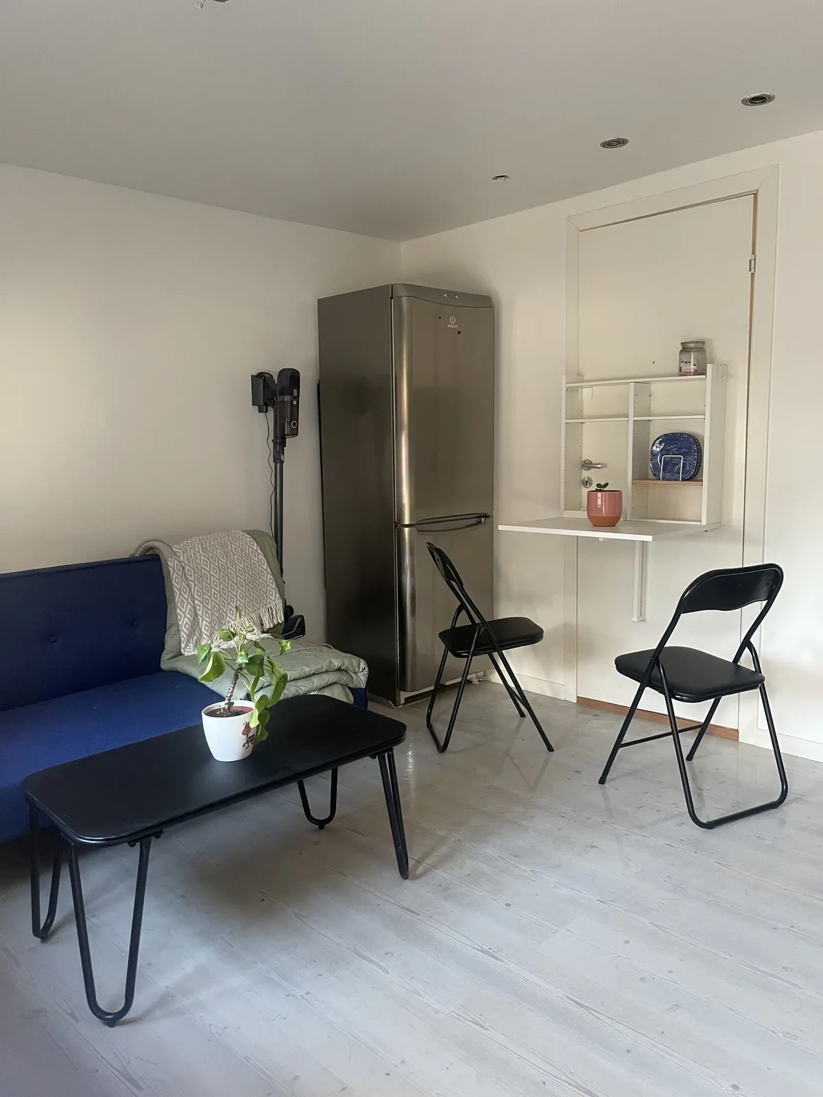 Snickarlasses väg i Enhörna