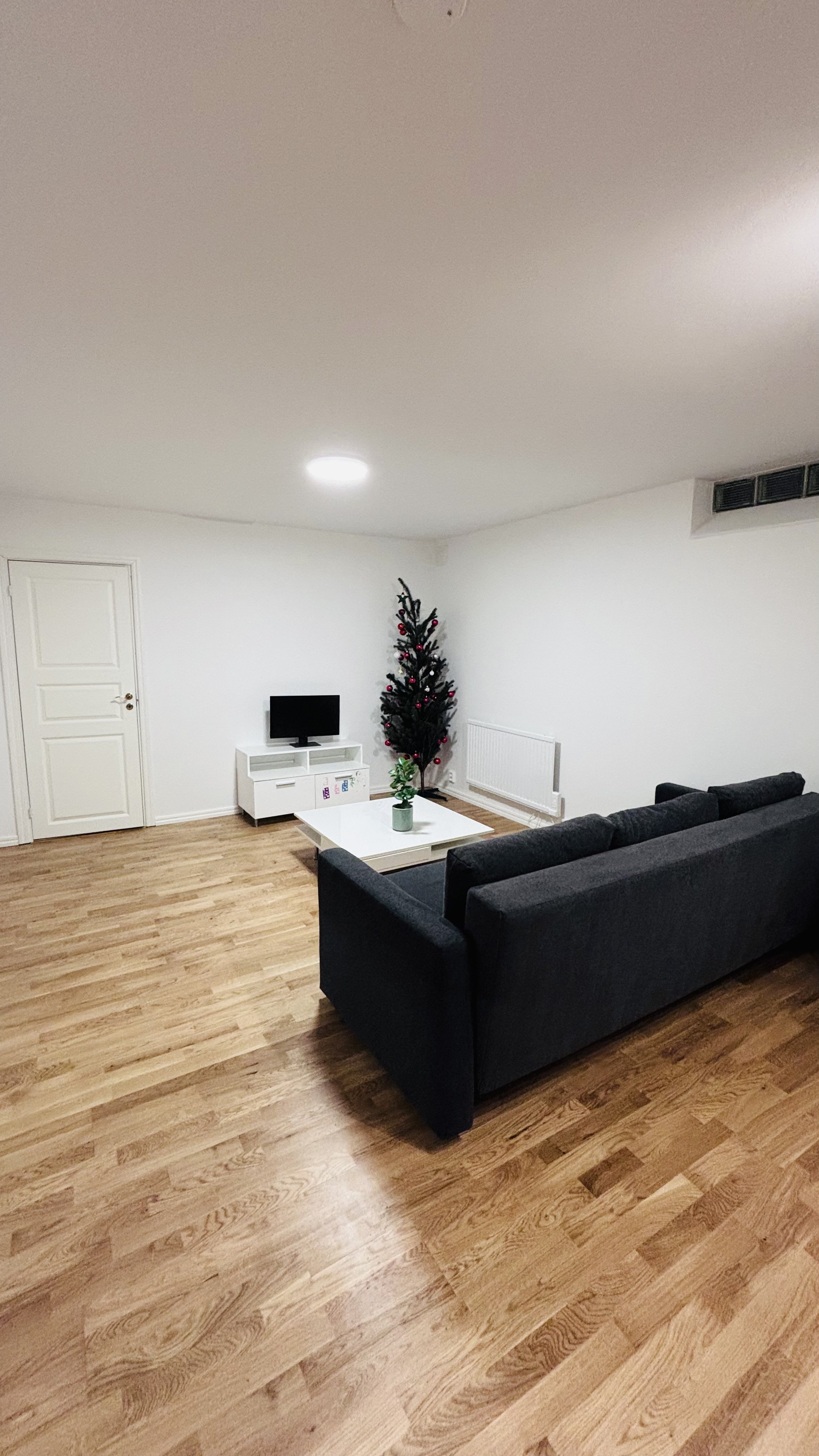 Plåtslagarvägen i Tullinge