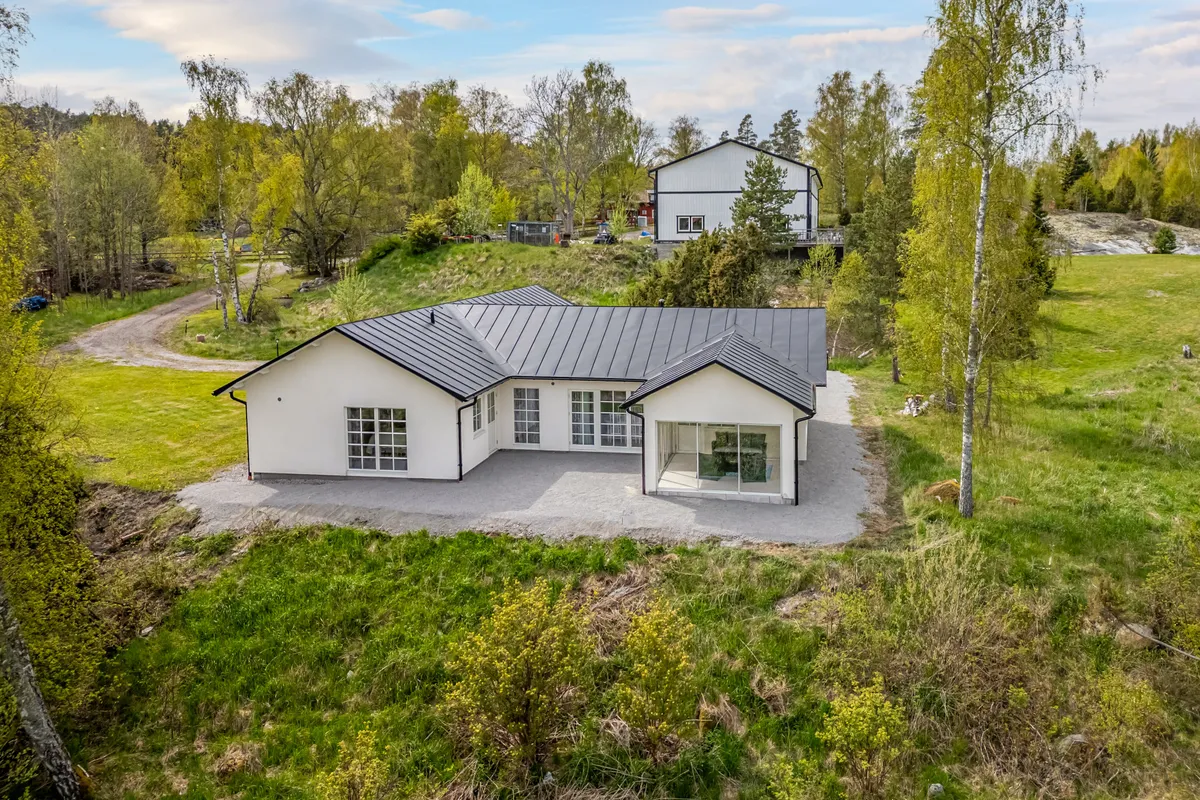 Hus på Enberga i Vallentuna