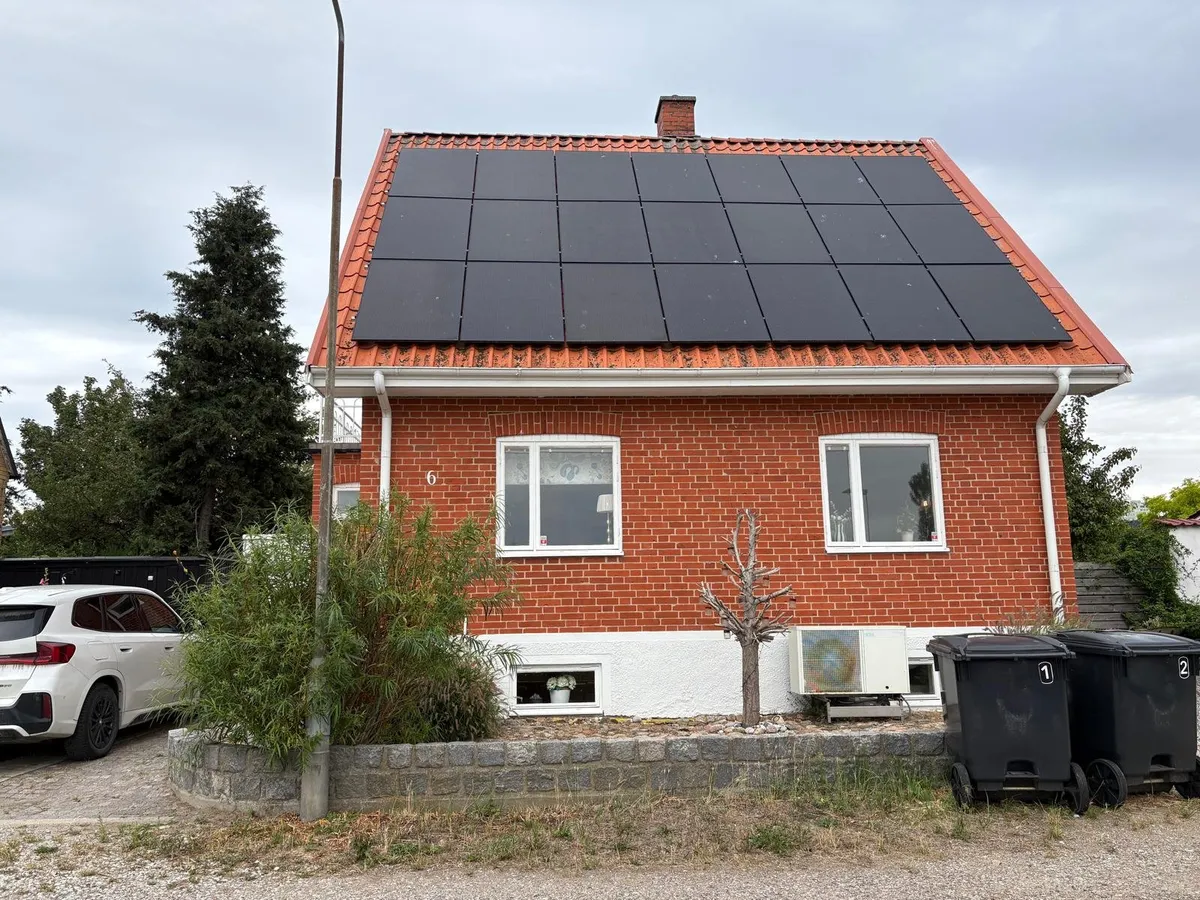 Hus på Per Lindsjös väg i Vintrie