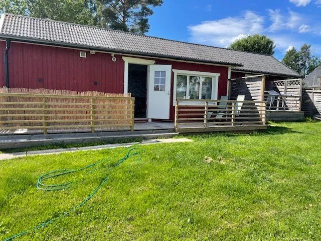 Stuga på Årby Johannesberg i Kolbäck