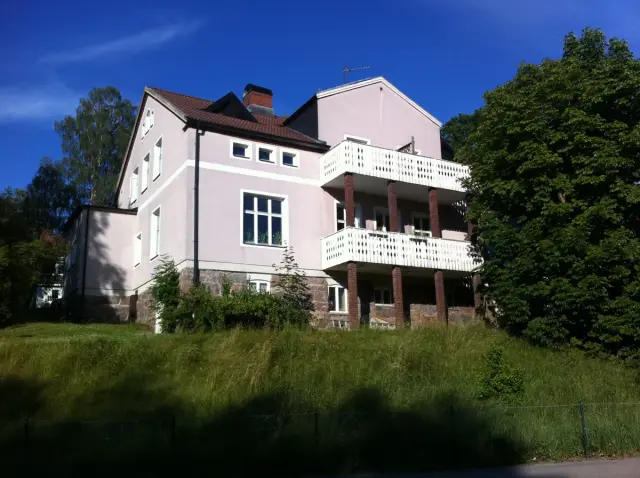 Hyreslägenhet på Backevägen i Göta