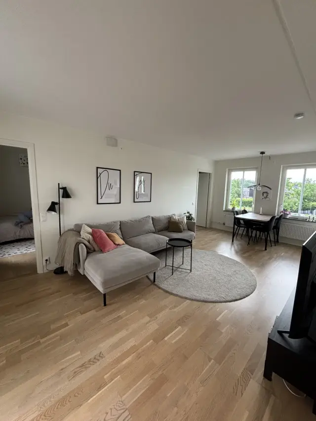 Hyreslägenhet på Hässelby i hasselby