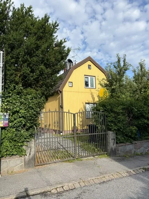 Hus på Midgårdsgatan i Södertälje