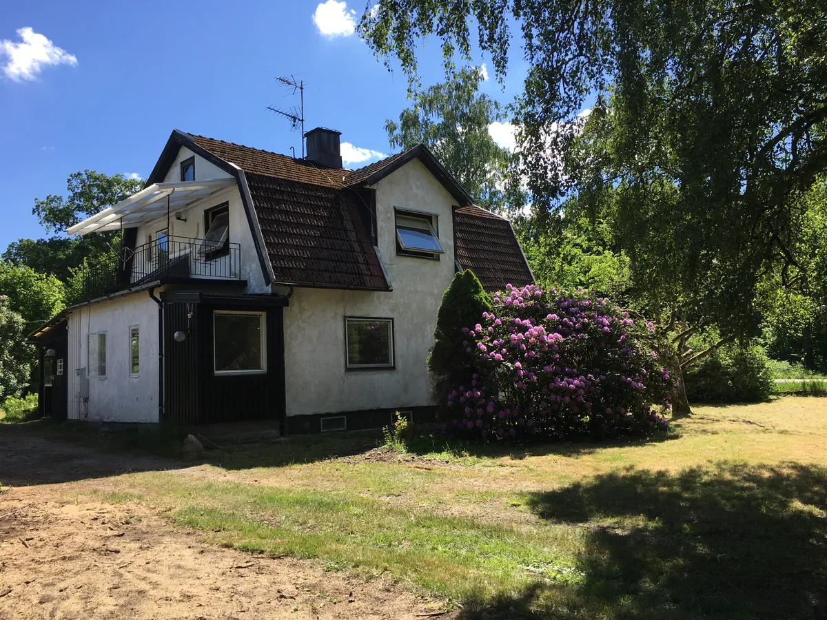 Hus på Värendsvägen i Älmeboda