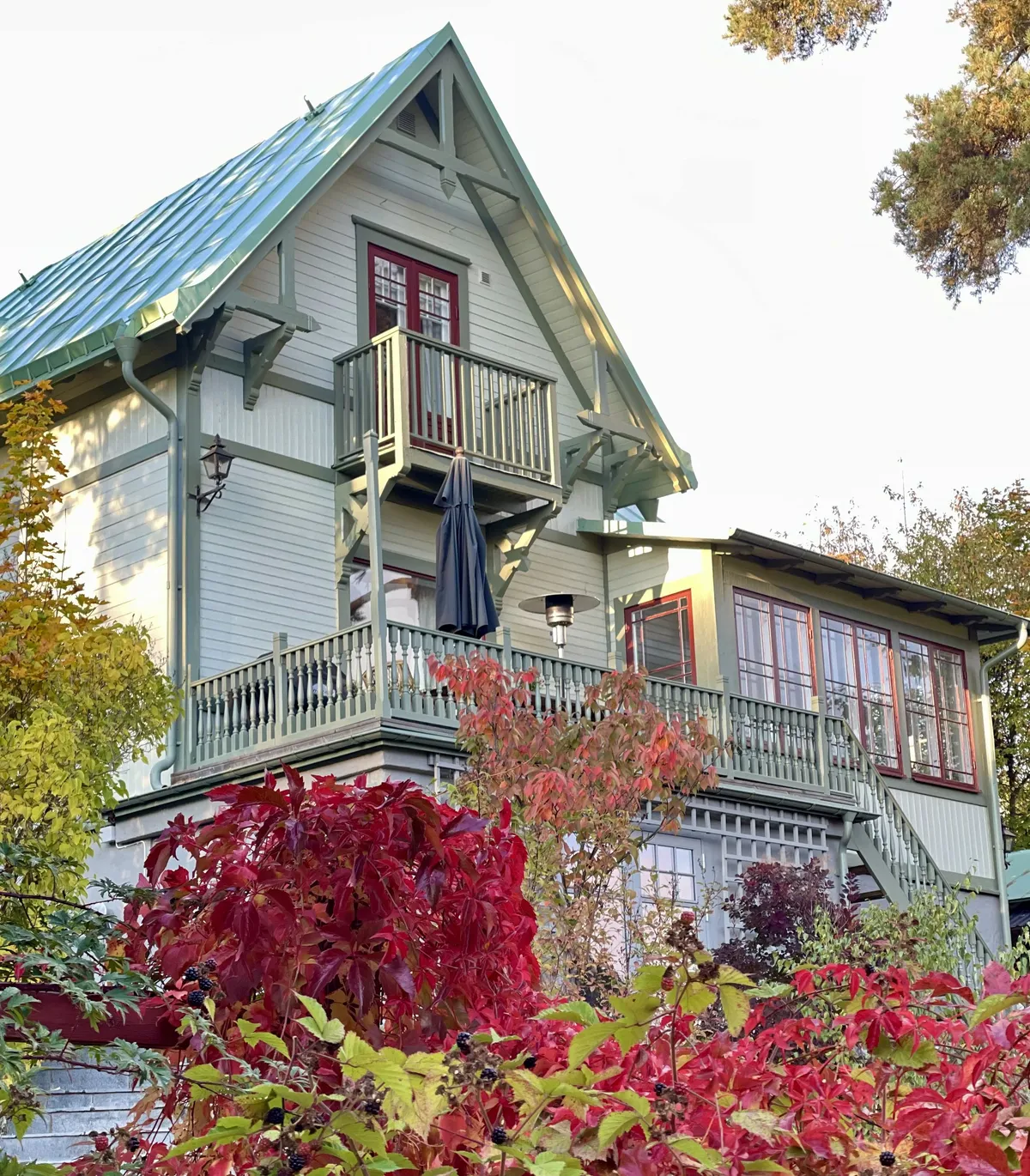 Hus på Kaptensbacken i Saltsjöbaden