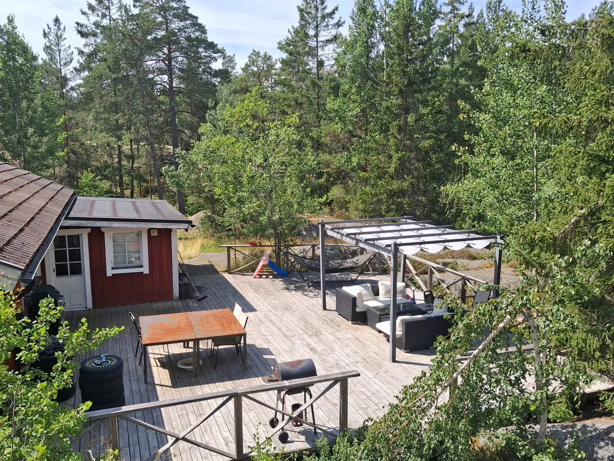 Stuga på Mormorsmossevägen i Ingarö