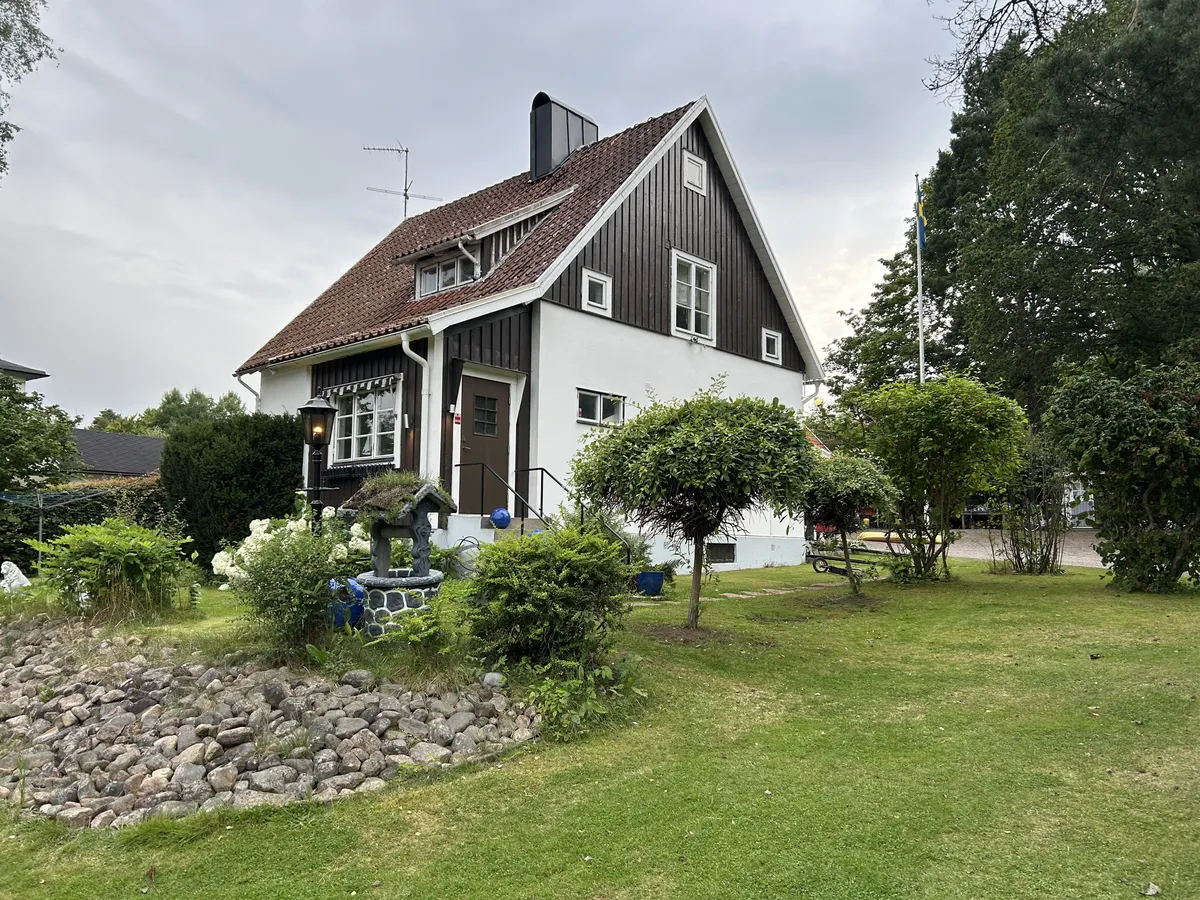 Hus på Hallandsvägen i Örkelljunga