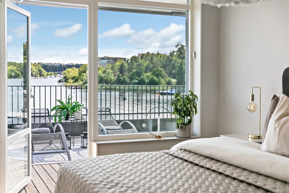 Lägenhet på Huvudsta strand i Solna