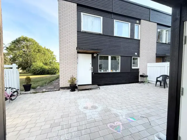 Hyresbostad på Vitplistergränd i Hässelby