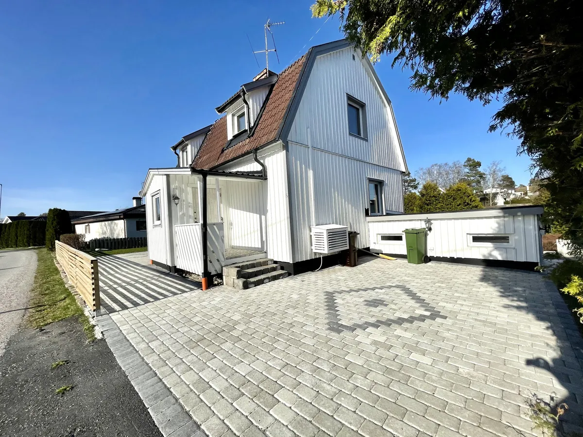 Hus på Kärrvägen i Järfälla