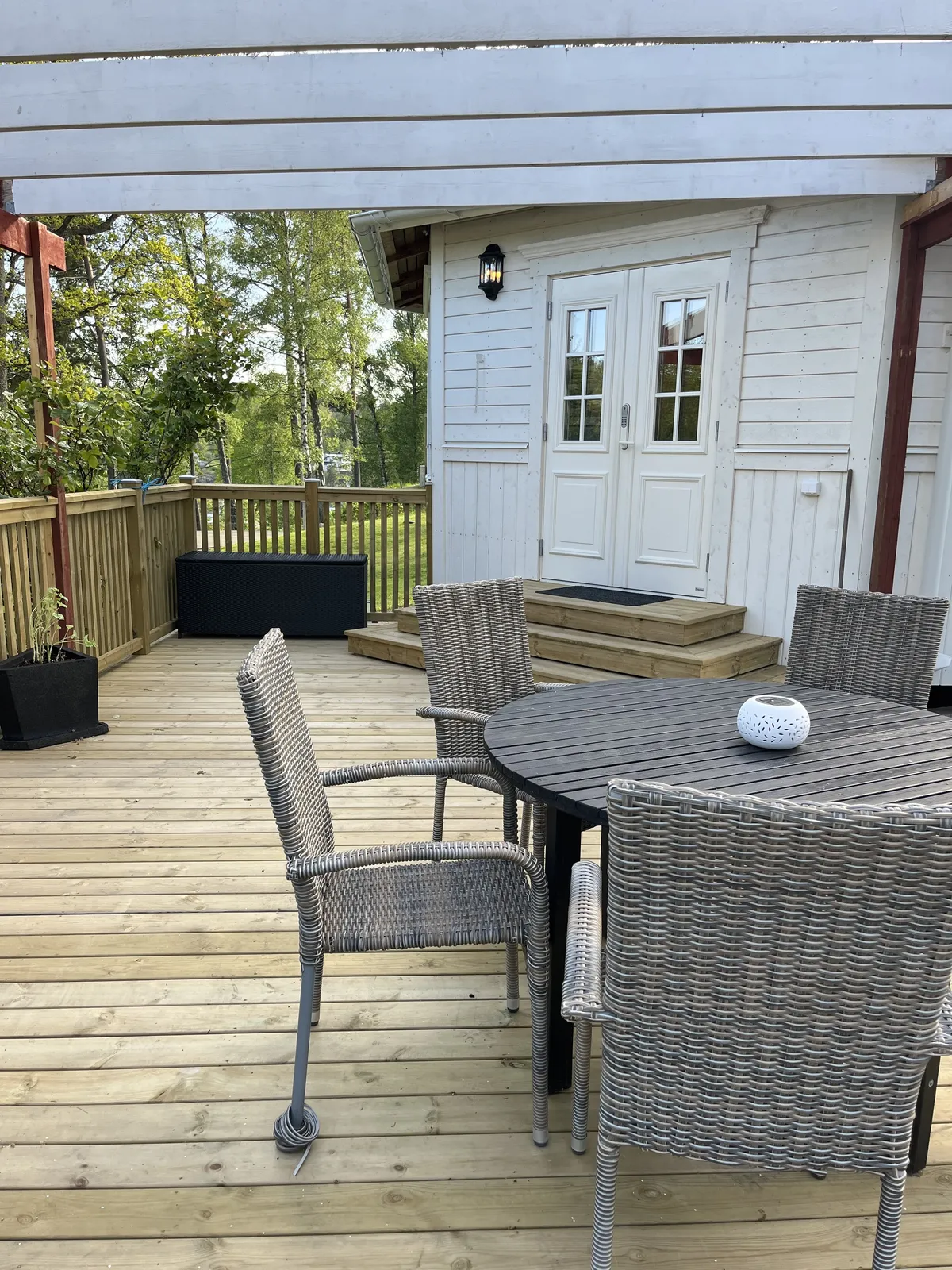 Hus på Almdalsvägen i Saltsjö-boo