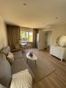 Bostad på Svärdsliljevägen i Hässelby