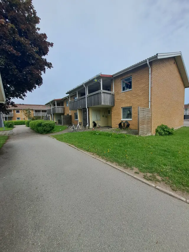 Hyreslägenhet på Vara i vara