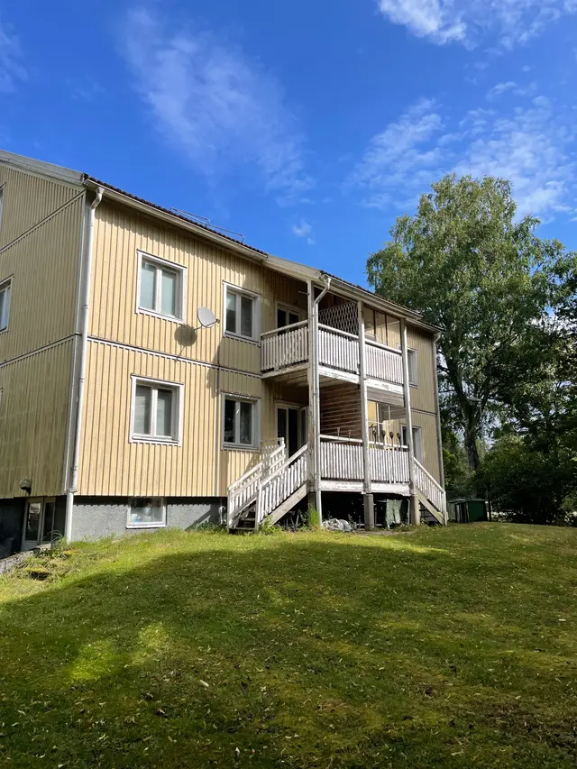 Hyreslägenhet på Axvall i axvall