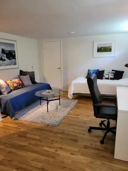 Hyresbostad på Rundkyrkoallén i Bromma