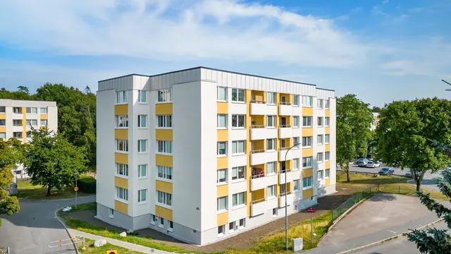 Hyreslägenhet på Vallhornsvägen 3 i Skogås