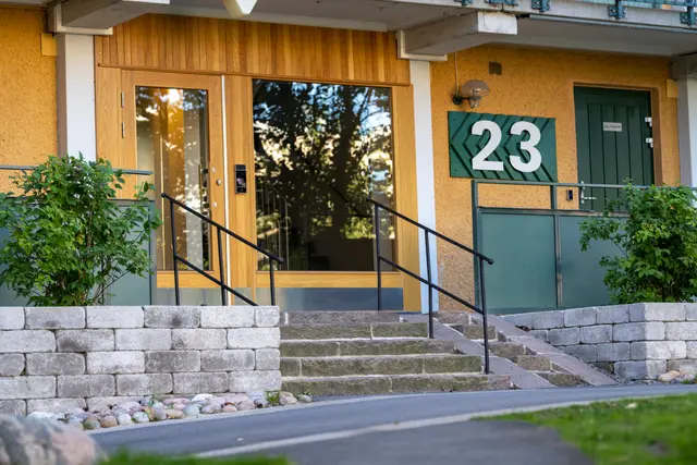 Hyreslägenhet på Mellanbergsvägen 23 i Tyresö